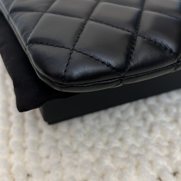 CHANEL O Case Medium Lambskin Leather Clutch Pouch - Limited Edition - Picture 9 of 17